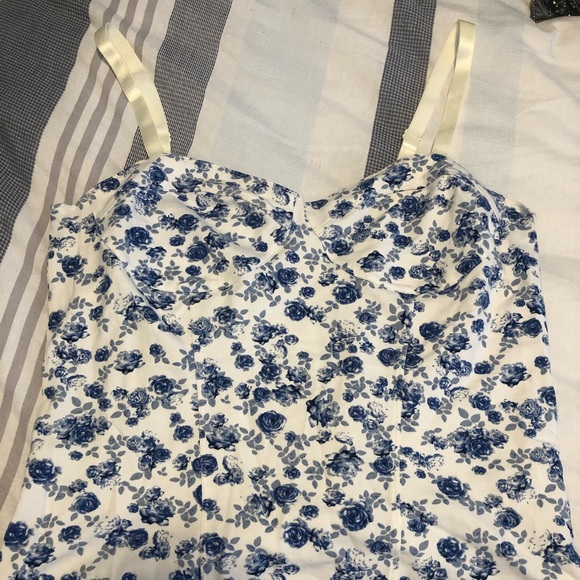 H&M Tank - Picture 2 of 3